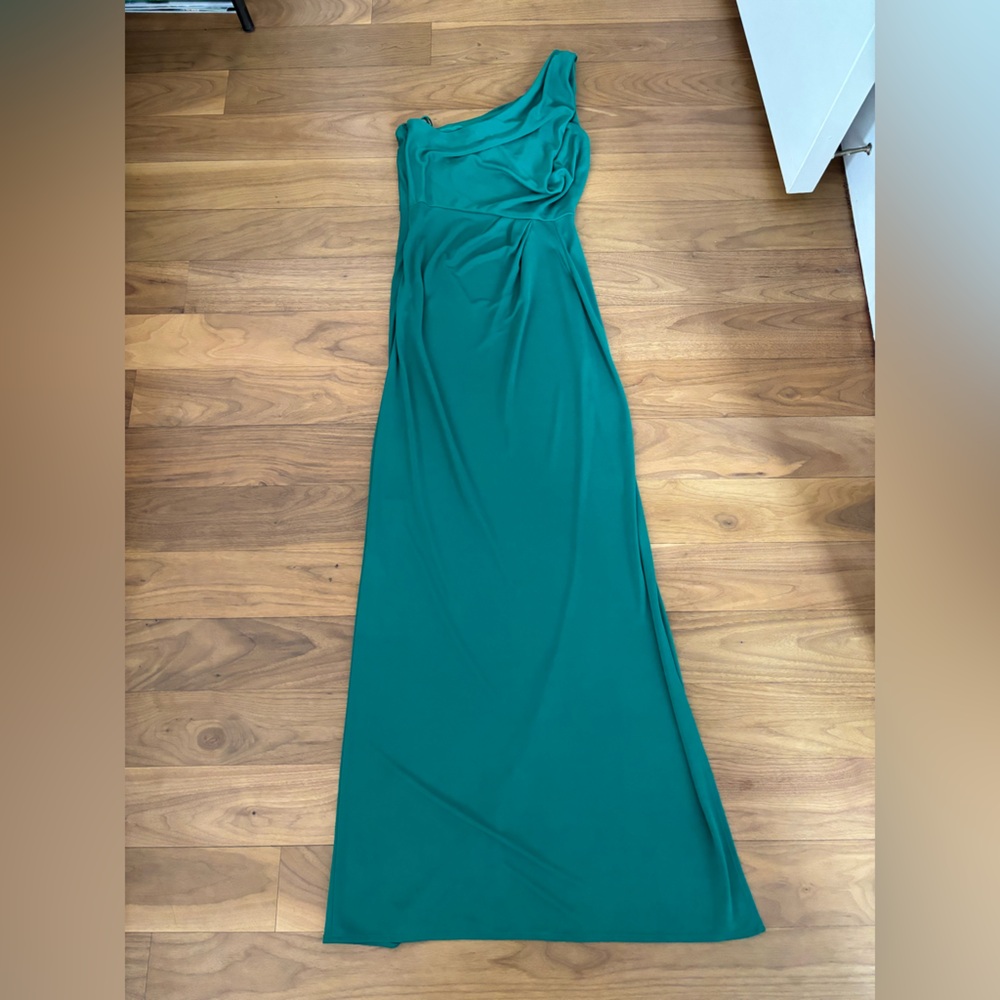 BCBGMaxAzria Green one shoulder gown, size XS Petite